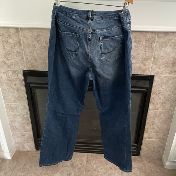 Lane Bryant Bootcut Jeans - Picture 2 of 4